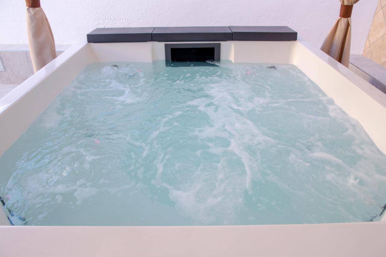 Joyce Luxury Suite Monopoli Bagian luar foto